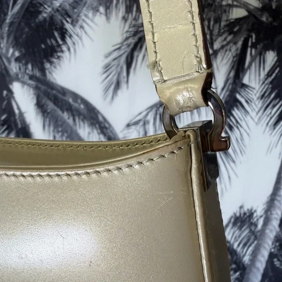 Salvatore Ferragamo Pearl Shoulder Bag & COA - Picture 3 of 6